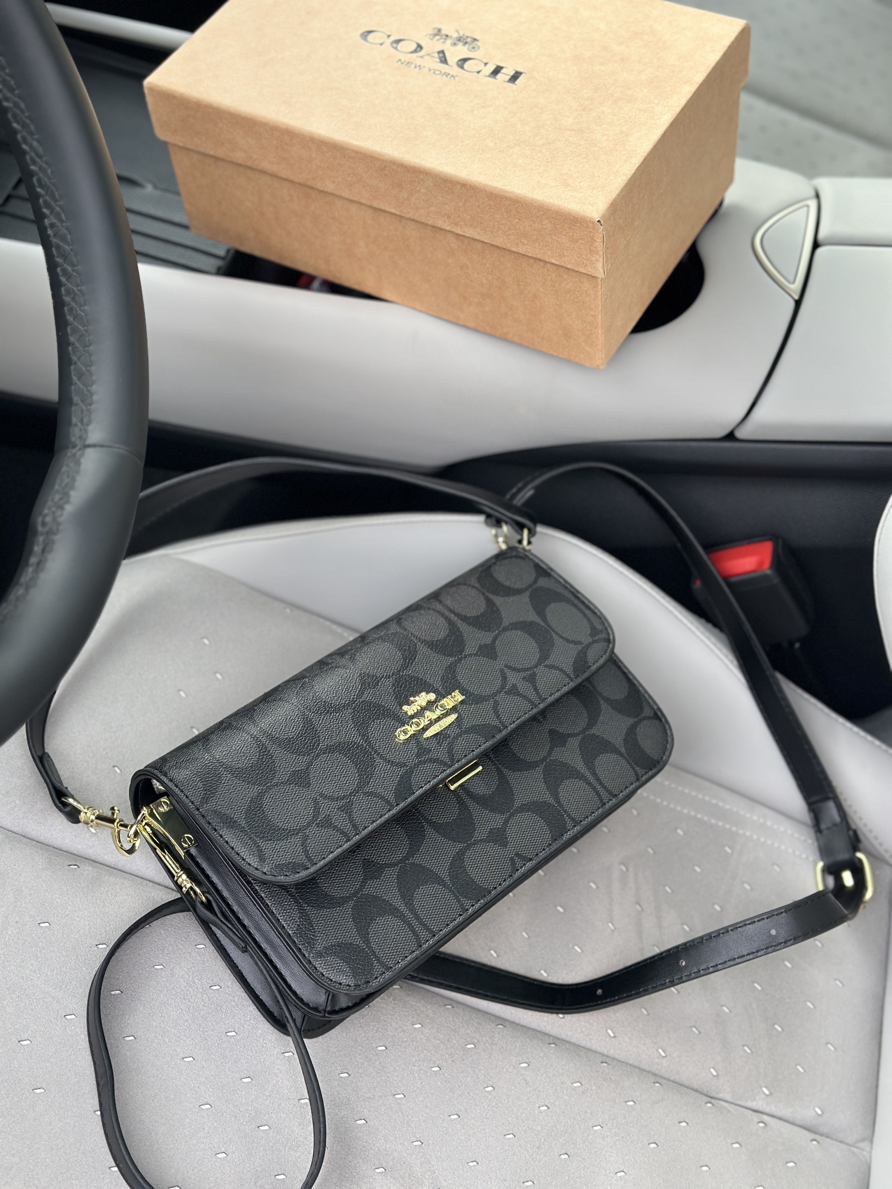 Сумка " Coach " в коробці — фото 16