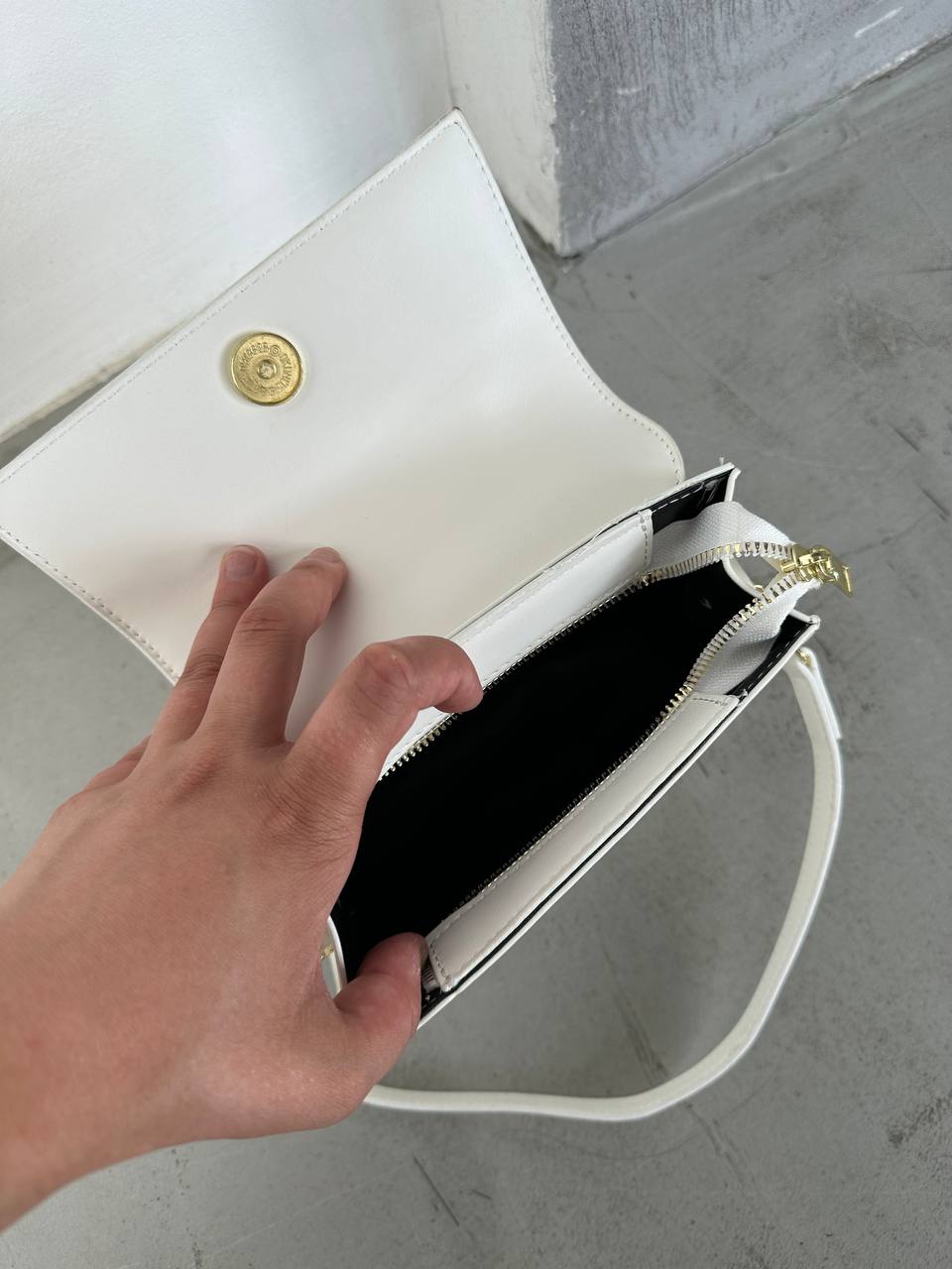 Сумка " Jacquemus " крихітка з круглою ручкою — фото 5
