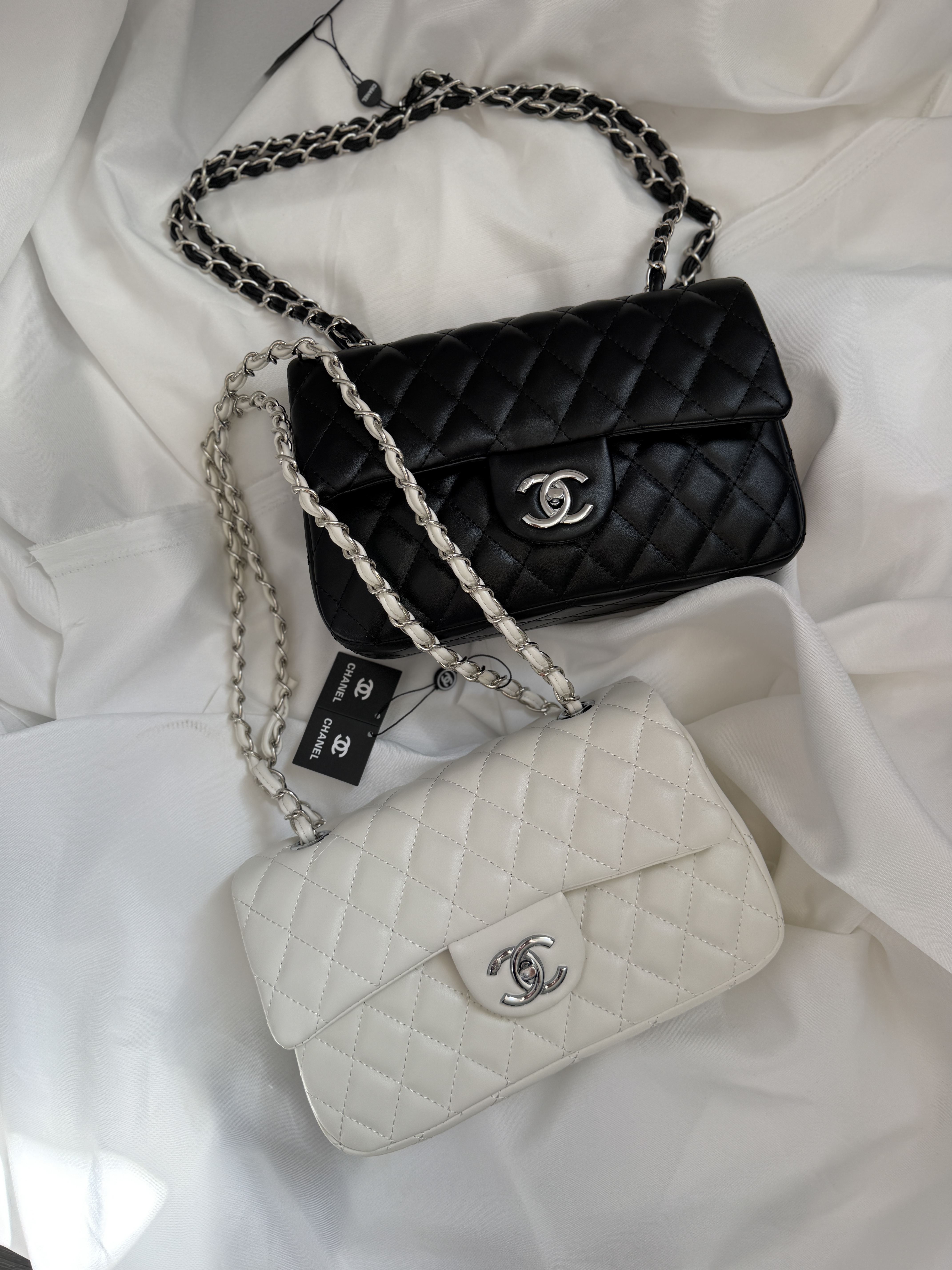 Сумка " Chanel " випукла срібна фурнітура
