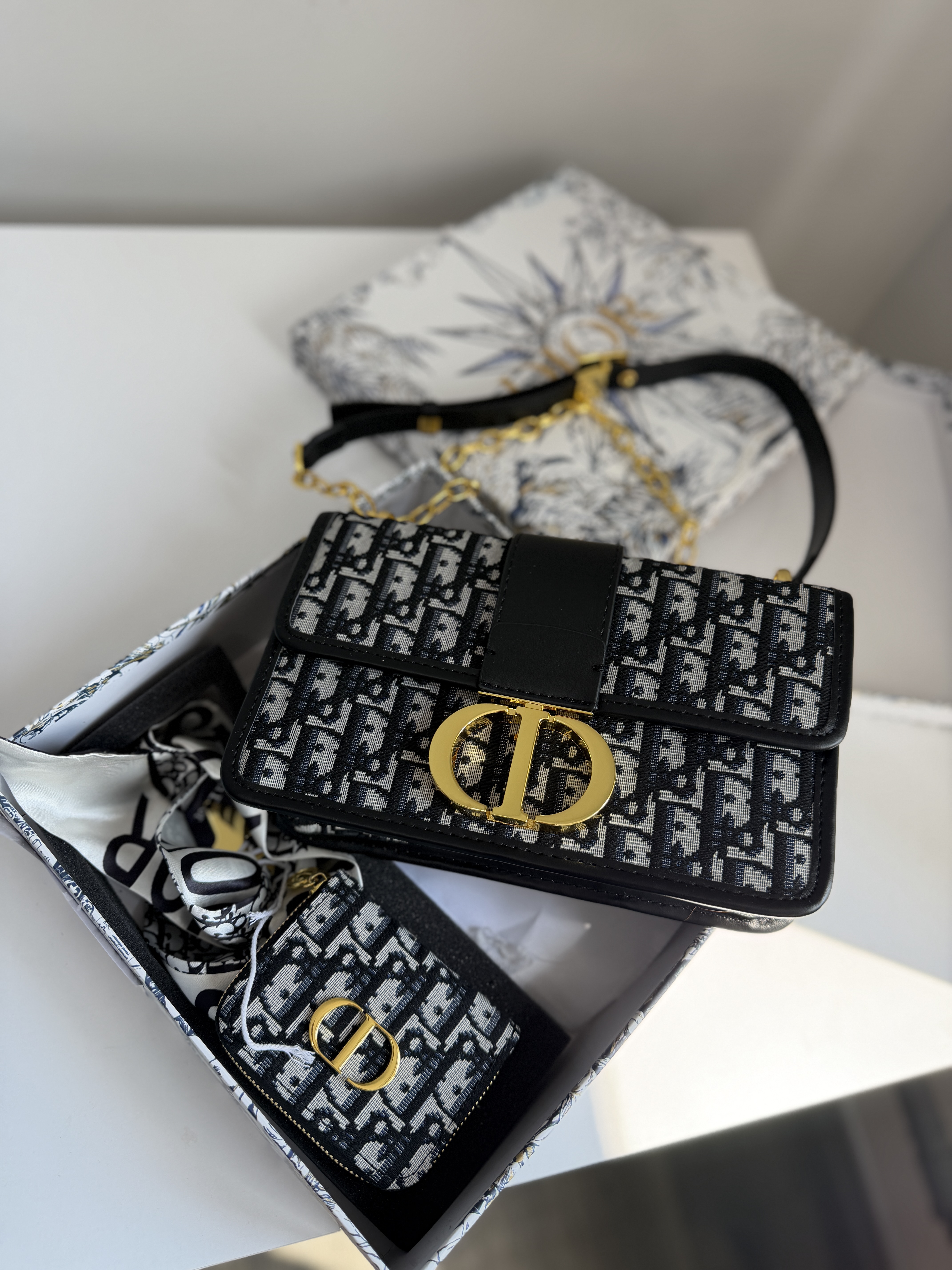 Сумка " Dior " квадратна з коробкою — фото 2