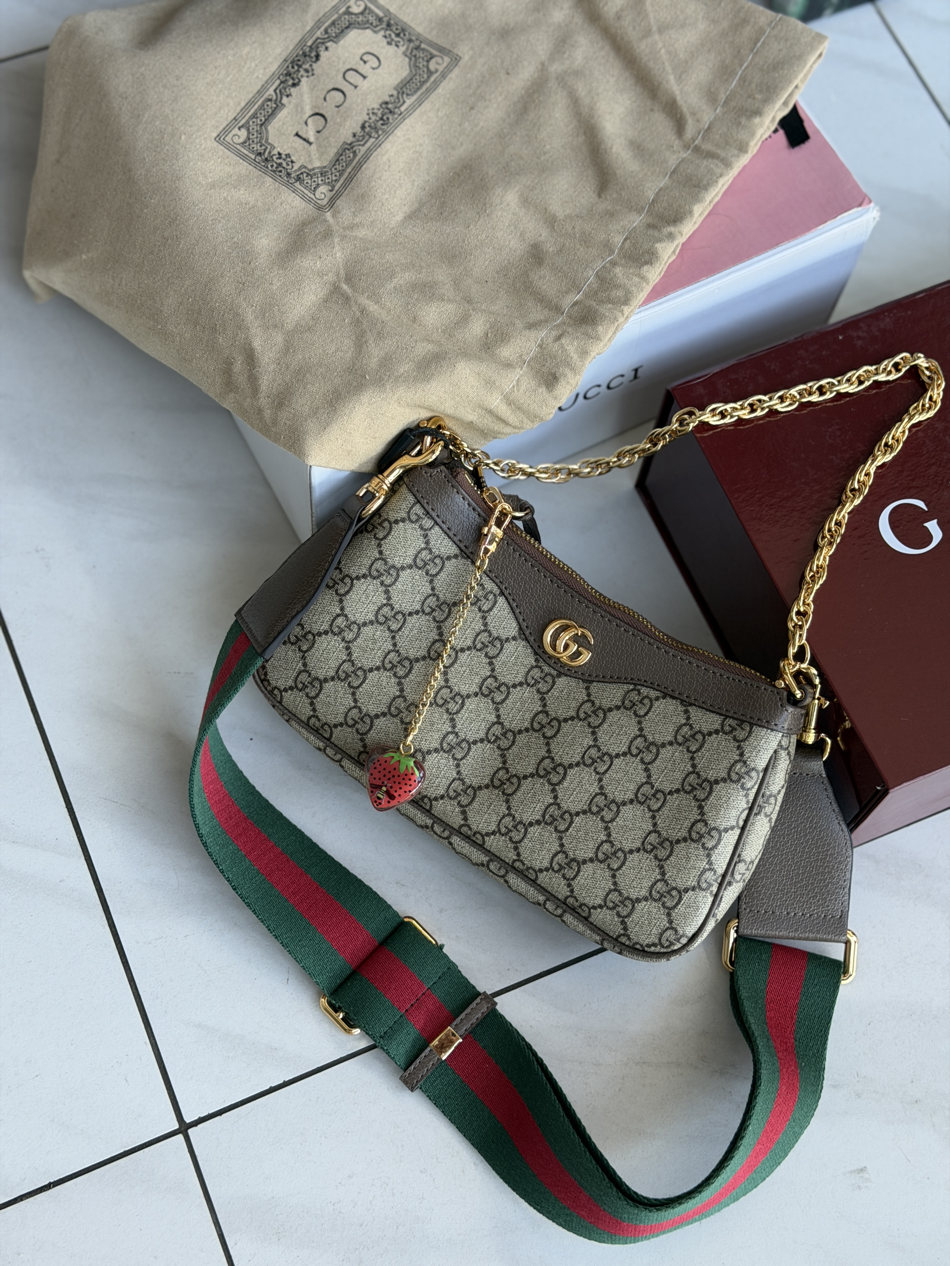 Сумка " Gucci " шкіряний багет з брелком — фото 8