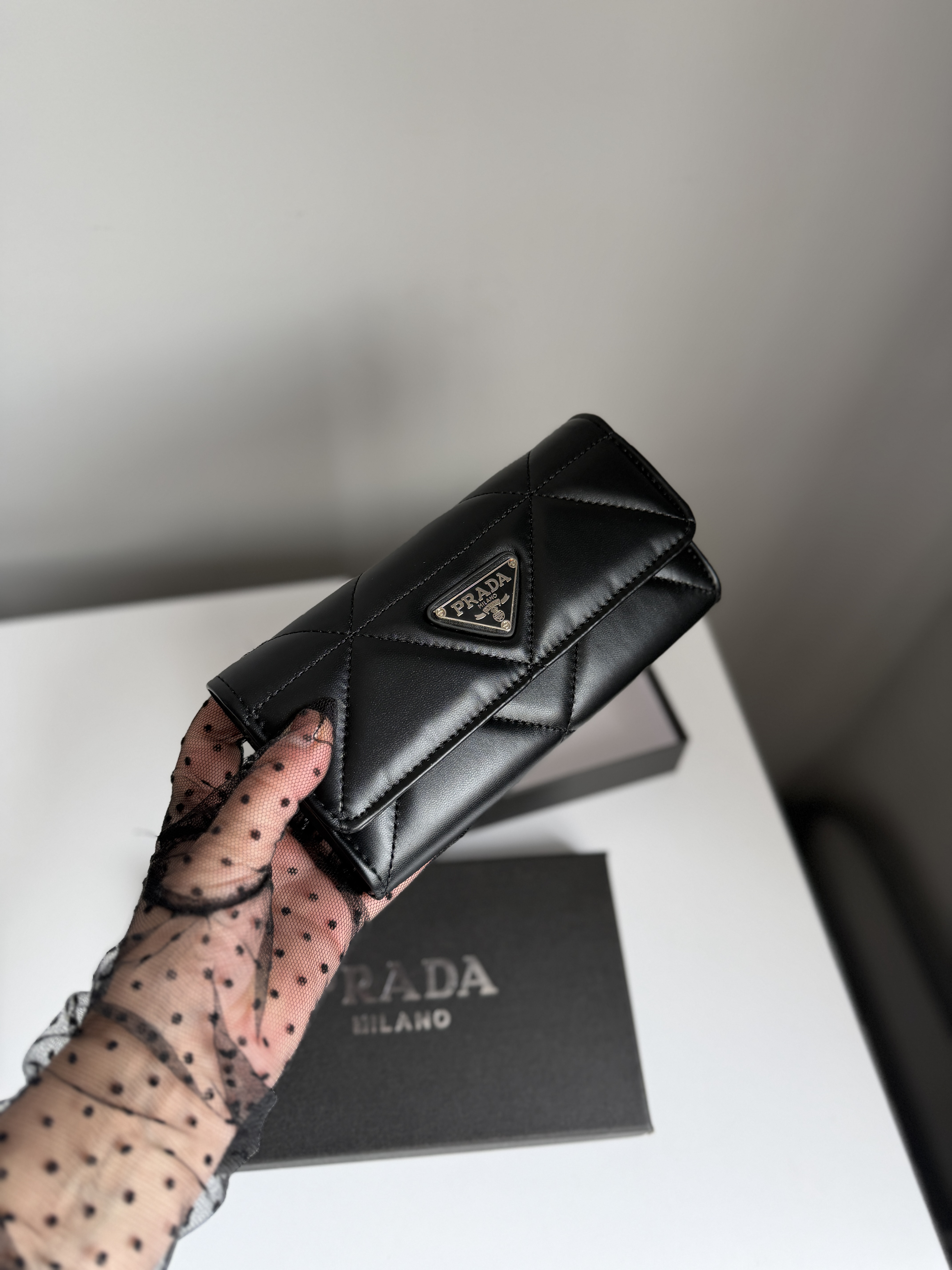 Гаманець " Prada " з коробкою