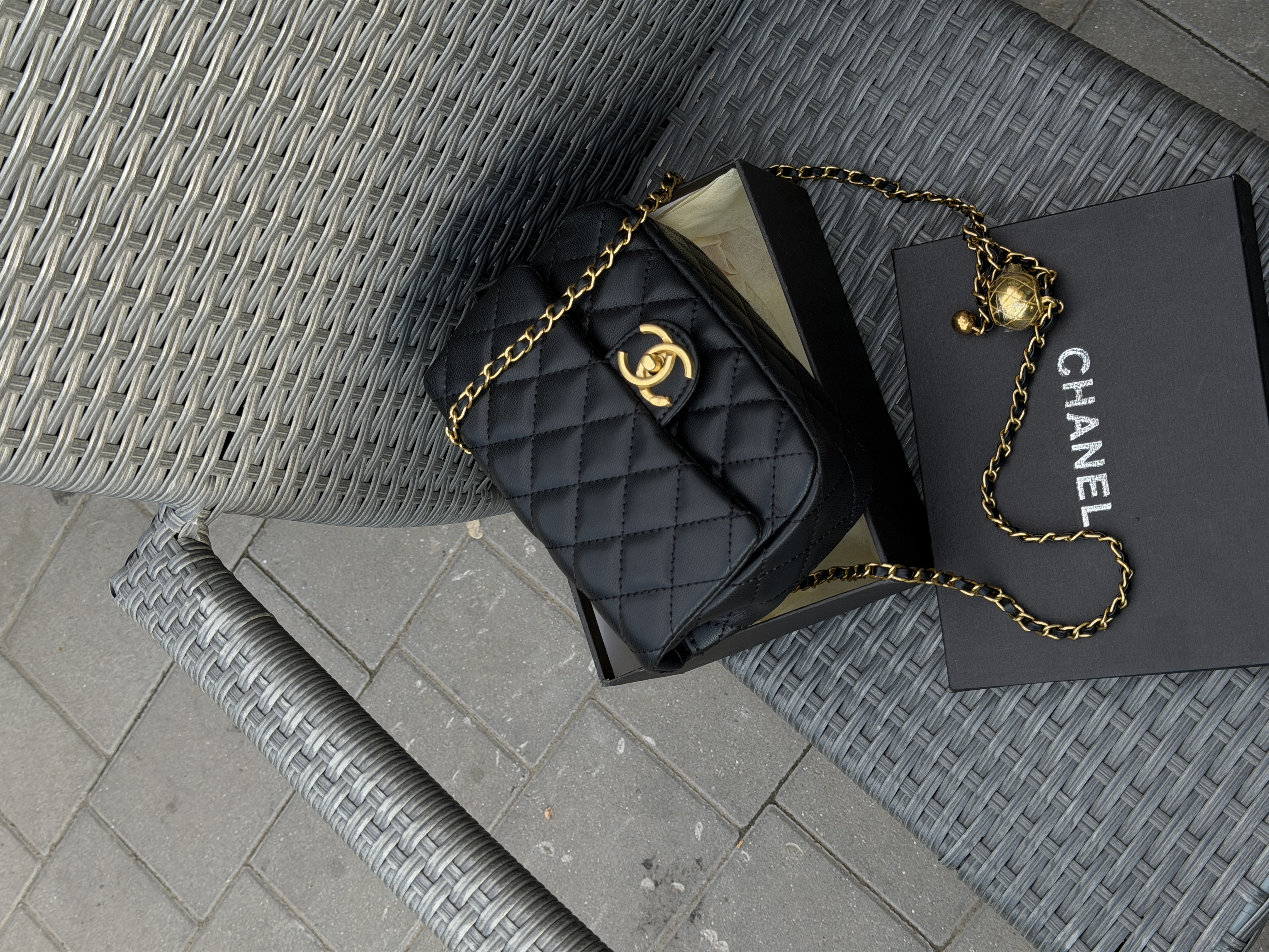 Сумка " Chanel " маленька з коробкою — фото 2