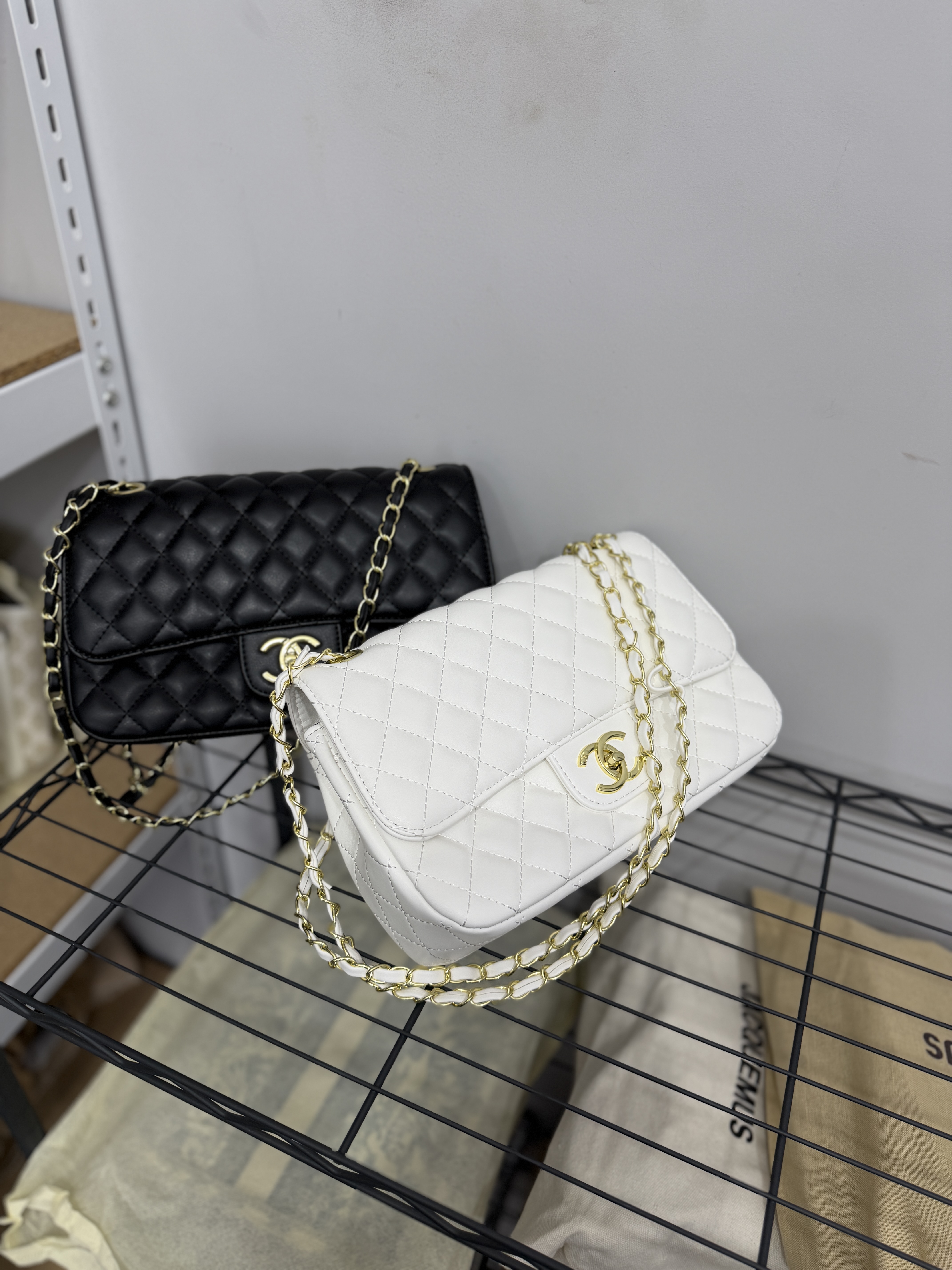 Сумка " Chanel " випукла