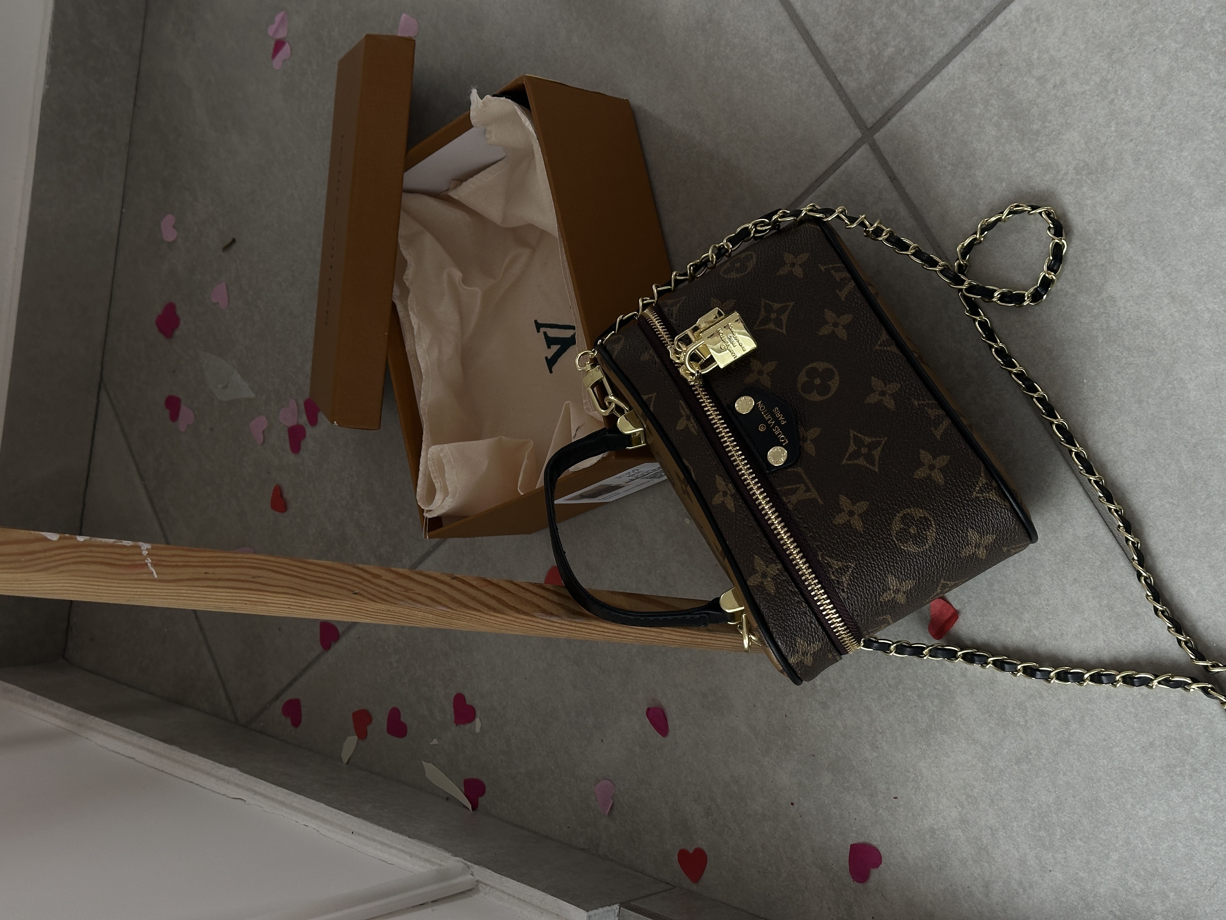 Сумка " LV " бочонок екошкіра з коробкою — фото 4